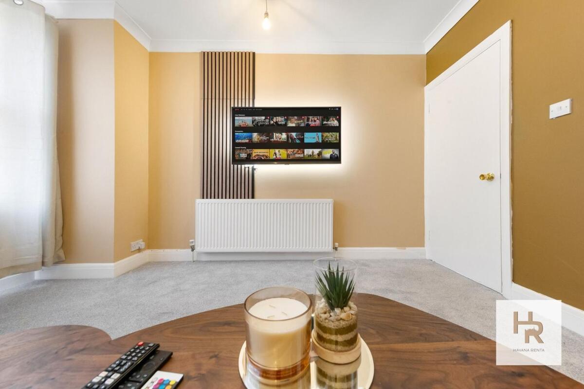 Prime Location - Stylish Retreat - Wifi & Netflix Apartamento Londres